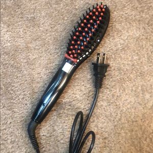 Ceramic ion flat iron NEVER BEEN USED!